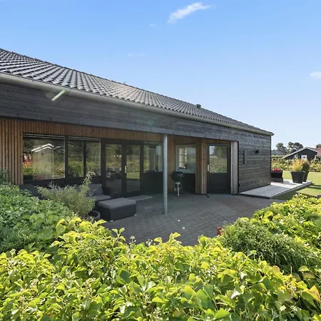 Harri - 400m From The Sea By Interhome